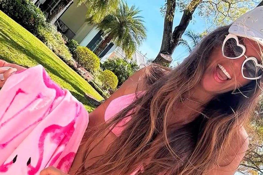 La modelo sigue compartiendo su vida en redes sociales.