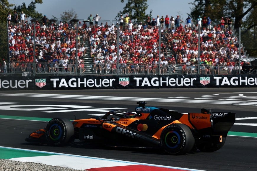 Formula One F1 - Italian Grand Prix - Autodromo Nazionale Monza, Monza, Italy - September 6, 2026
McLaren's Oscar Piastri in action during the race REUTERS/Guglielmo Mangiapane