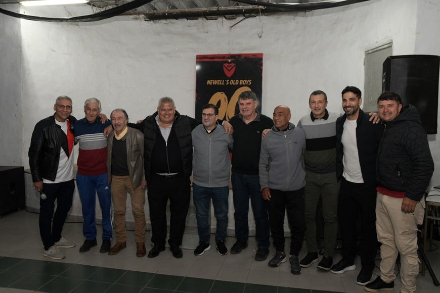 Ex jugadores del club. Años de rica historia. Foto: Manuel Fabatía