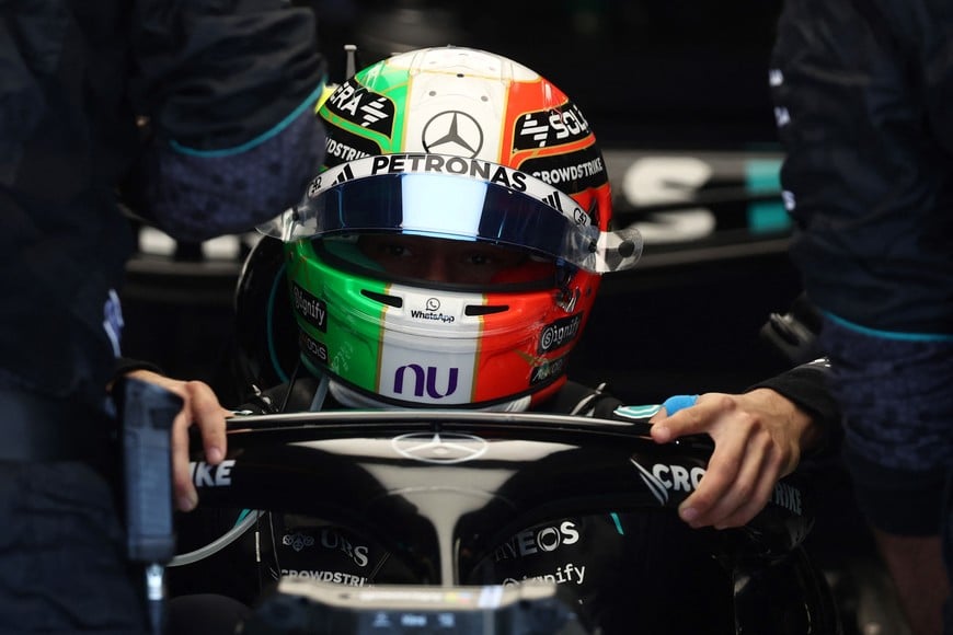 Formula One F1 - Italian Grand Prix - Autodromo Nazionale Monza, Monza, Italy - September 6, 2026
Mercedes' Andrea Kimi Antonelli gets inside his car before the race REUTERS/Jakub Porzycki