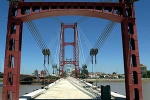 El Puente Colgante en la última etapa de reconstrucción. Crédito: Archivo