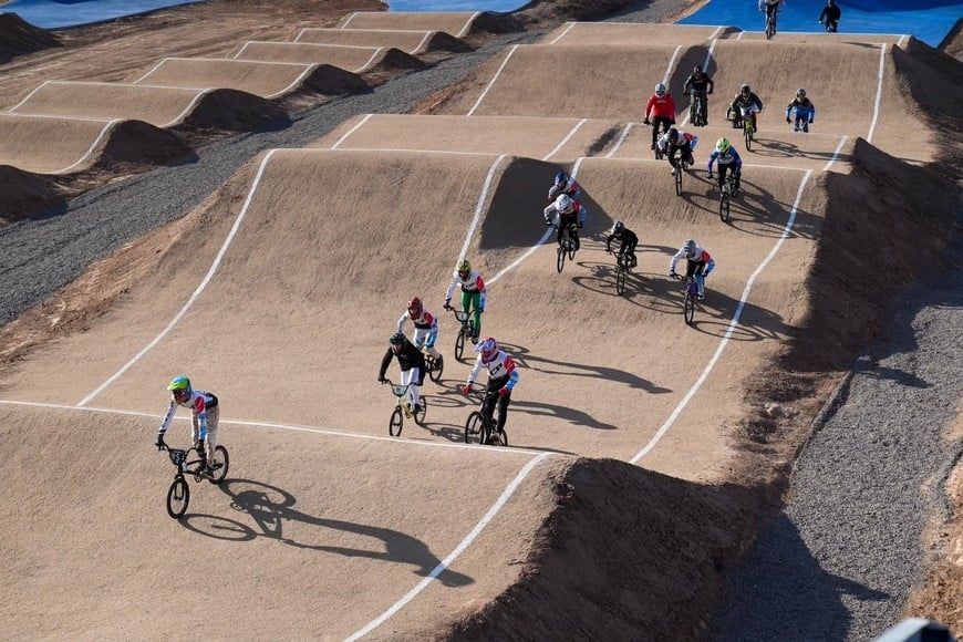Quedaron inaugurados el Invencible Rafaela y la nueva pista de BMX Race.