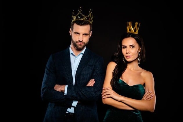 Muchos varones -y por qué no, lo mismo puede decirse de mujeres- se separan de una pareja, pero ese proceso de separación es inconcluso hasta que la pareja anterior no conozca a una nueva pareja. En sentido figurativo, hasta que nuestra "reina" (o rey) tenga otro "rey" (o reina).