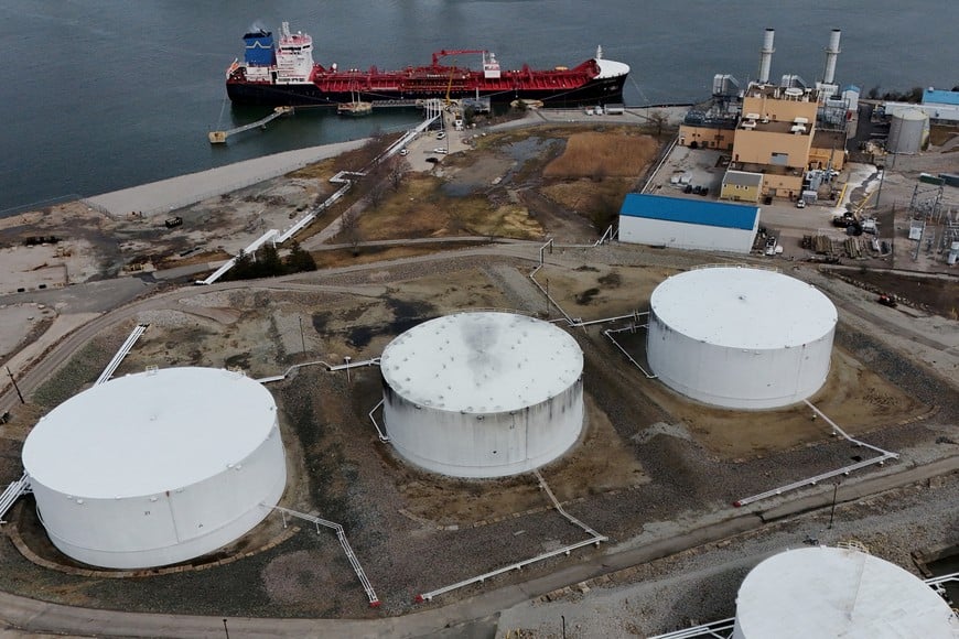 FILE PHOTO: A drone view shows the Portuguese flagged oil and chemical tanker ship CB Pacific docked at the Moran Shipping Agencies’ Citgo Petroleum Quincy/Braintree Terminal, which according to the company handles home heating oil, gasoline and diesel, after the CB Pacific arrived from Quebec, Canada to Braintree, Massachusetts, U.S., March 18, 2026.   REUTERS/Brian Snyder     TPX IMAGES OF THE DAY/File Photo