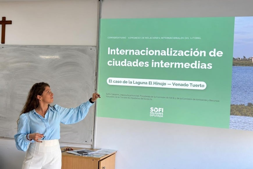 Galnares presentó el caso de la Laguna El Hinojo y su proceso de cooperación internacional.