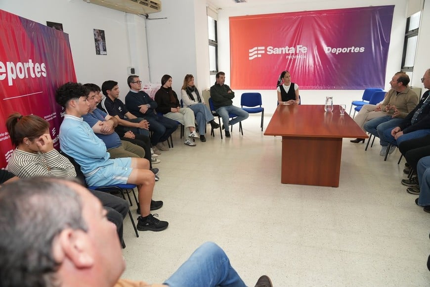 Santa Fe completó la entrega de becas a los 64 deportistas de la provincia que competirán en los Juegos Suramericanos