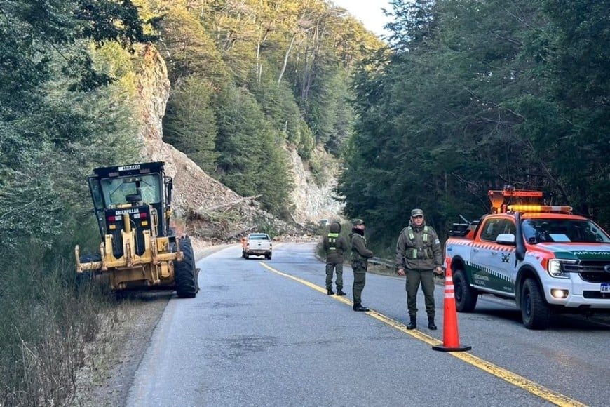 El corte afecta el tránsito entre El Bolsón y Bariloche.