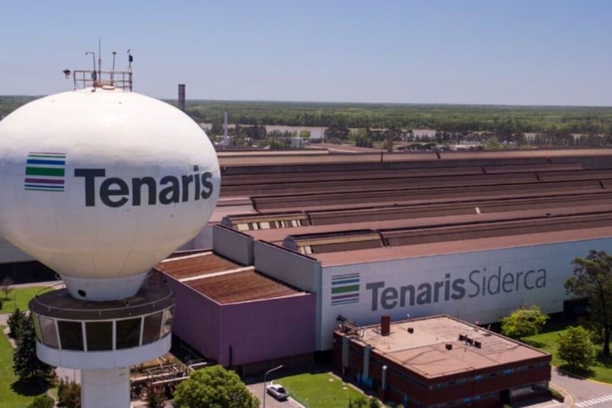 La posición de Tenaris es relevante porque los tubos son componentes fundamentales en la construcción de pozos petroleros.