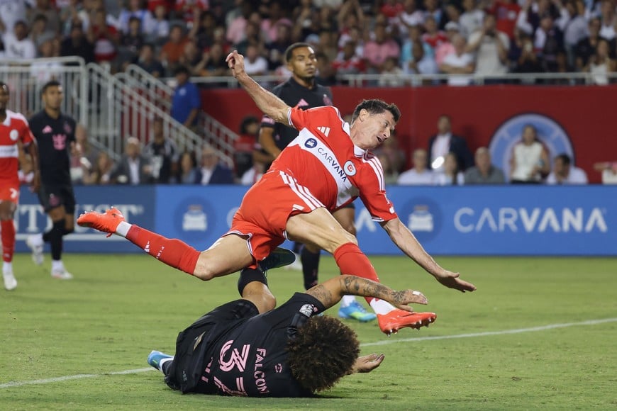 Sep 9, 2026; Chicago, Illinois, USA; Chicago Fire forward Robert Lewandowski (9) scores a goal during the first half against Inter Miami at Soldier Field. Mandatory Credit: Talia Sprague-Imagn Images