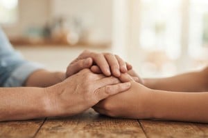 Reconocer las señales y ofrecer una mano amiga sin juzgar es fundamental para intervenir a tiempo.