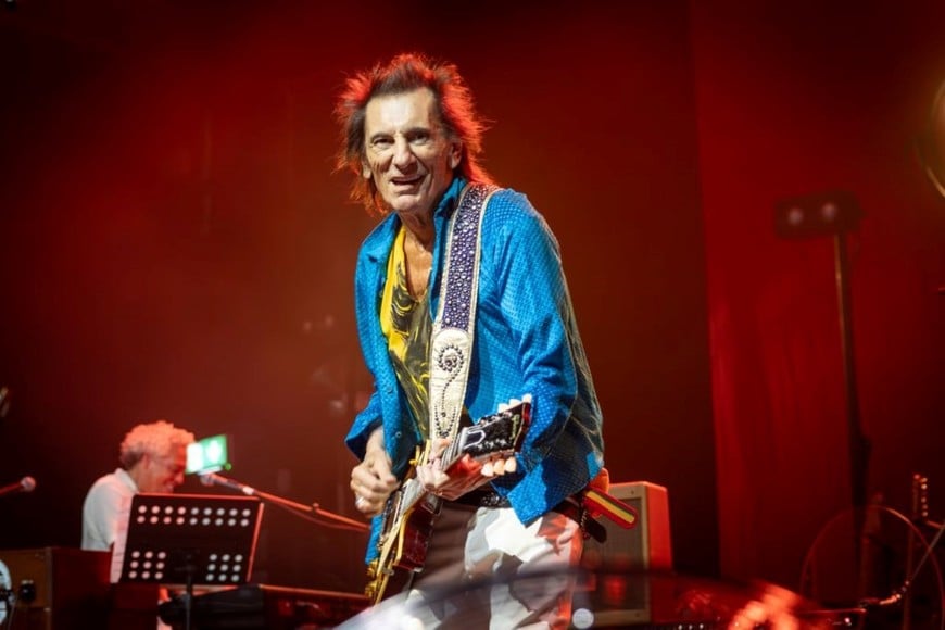 Ronnie Wood en concierto, en el Kentish Town Forum de Londres