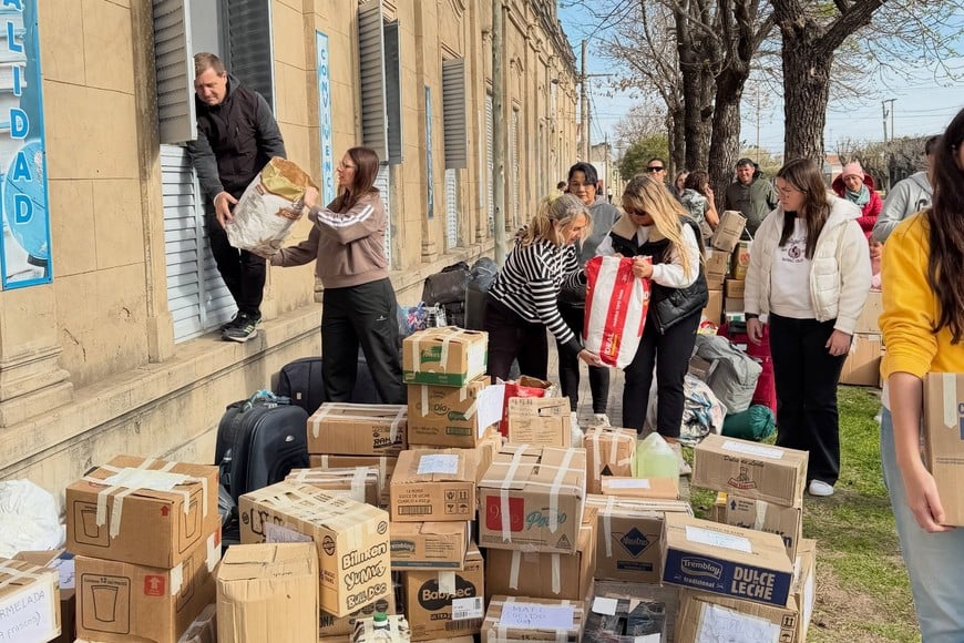 Más de 800 kilómetros de solidaridad: alumnos de Pilar visitaron una escuela rural de La Rioja