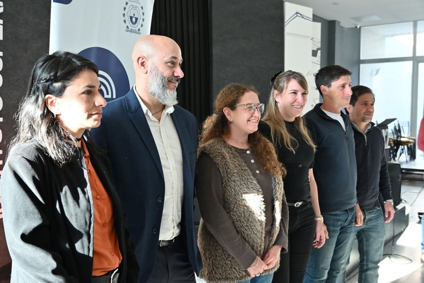 El conversatorio reunió a referentes de salud mental y comunicación.