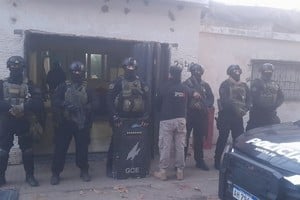Fuerzas especiales de la Unidad Regional I realizaron las irrupciones. Foto: PDI