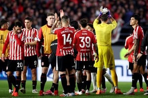 Se sumó el malestar por el arbitraje del uruguayo Esteban Ostojich, cuestionado por integrantes del plantel y de la dirigencia.