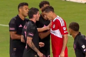 Momentos tensos al final del partido.