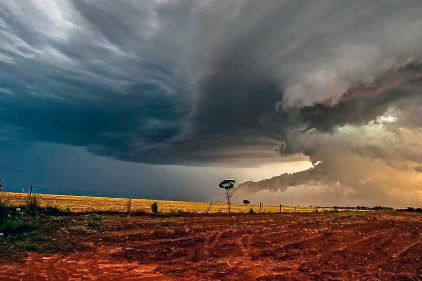 Una de las postales captadas en la tarde del miércoles. @TempoOeste