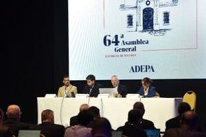 Martín Etchevers: “La inteligencia artificial desafía la sustentabilidad de los medios y obliga a construir nuevas respuestas”