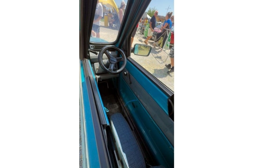 Un Fiat Panda de apenas 50 centímetros de ancho se convirtió en el auto más estrecho del mundo