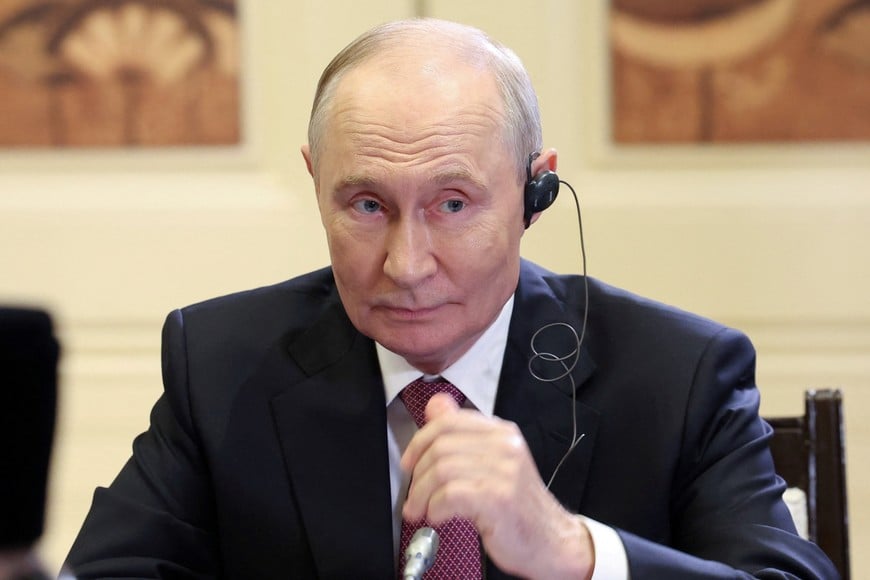 Russian President Vladimir Putin attends a meeting with Malaysian Prime Minister Anwar Ibrahim on the sidelines of the BRICS summit in New Delhi, India, September 11, 2026. Sputnik/Alexander Kazakov/Pool via REUTERS ATTENTION EDITORS - THIS IMAGE WAS PROVIDED BY A THIRD PARTY.