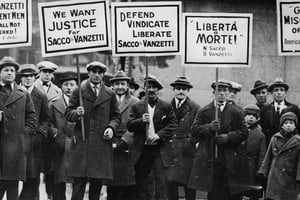 Protestas en Estados Unidos por la ejecución de los inmigrantes Sacco y Vanzetti.