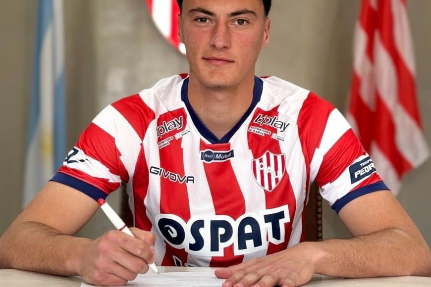 Mateo Aimar, el zaguero central zurdo de las inferiores, que firmó primer contrato hasta el 2029. Todavía no debutó.