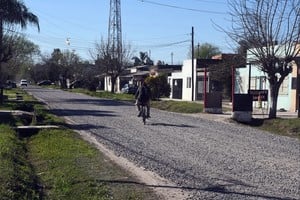 El estabilizado pétreo facilita el acceso de servicios esenciales a la zona.