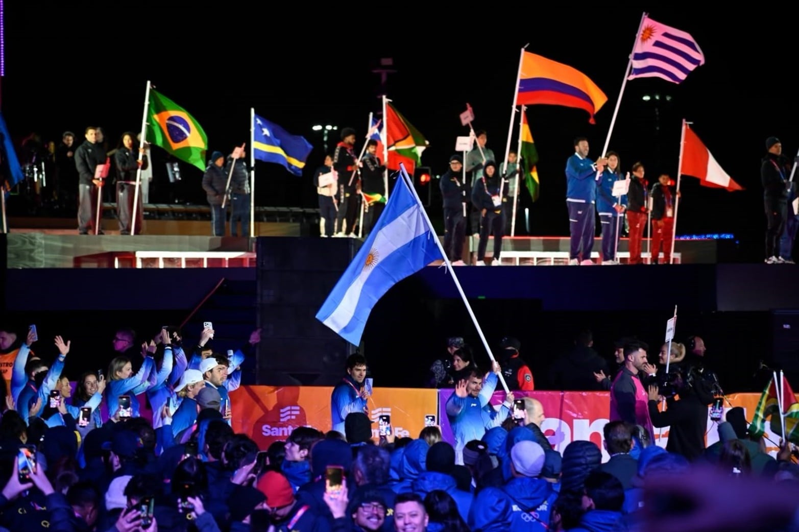 Se realizó la apertura de los Juegos Suramericanos 2026 en el Monumento de la Bandera, Rosario. 