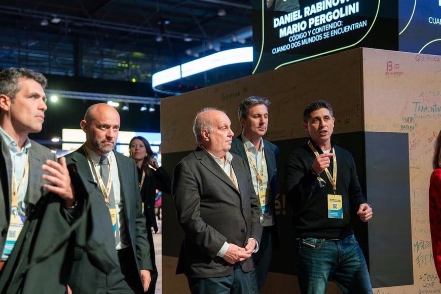 El ministro presentó la estrategia santafesina para impulsar las ventas digitales.