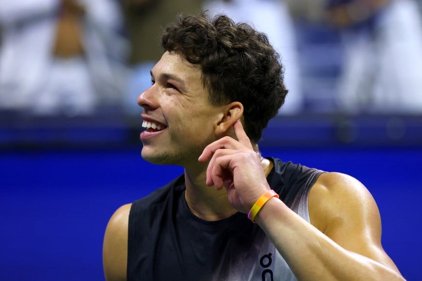 Tennis - U.S. Open - Flushing Meadows, New York, United States - September 11, 2026
Ben Shelton of the U.S. celebrates winning his semi final match against Frances Tiafoe of the U.S. REUTERS/Mike Segar