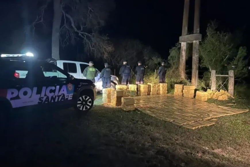 Un importante cargamento de marihuana, de más de 940 kilos, fue hallado durante la tarde del viernes.