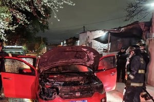 Tres vehículos incendiados en menos de 24 horas. Foto: Gentileza