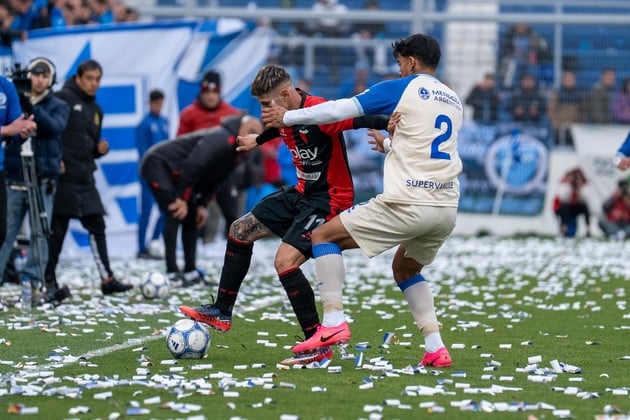 Colón profundizó su crisis deportiva tras caer por 2 a 0 frente a Godoy Cruz en Mendoza, sumando su tercera derrota consecutiva. Foto: Franco Monsalvo.