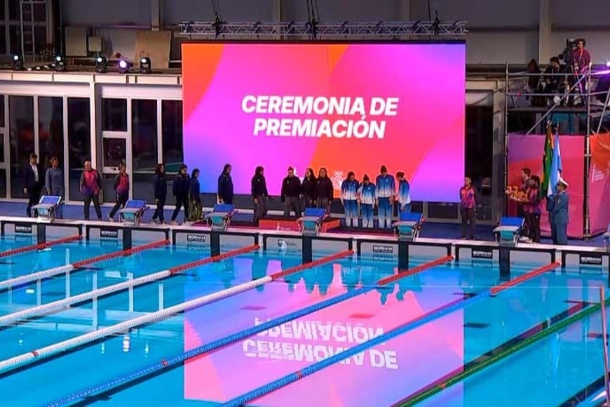 Primera jornada a pura medalla para la natación argentina.