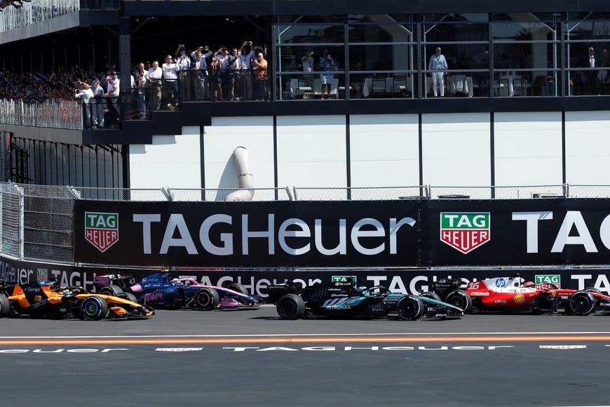 Formula One F1 - Spanish Grand Prix - Madring, Madrid, Spain - September 13, 2026
Ferrari's Charles Leclerc, Mercedes' George Russell, Alpine's Franco Colapinto and McLaren's Oscar Piastri at the start of the race REUTERS/Jon Nazca