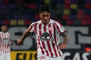 Se disputó la novena fecha del Torneo Clausura .