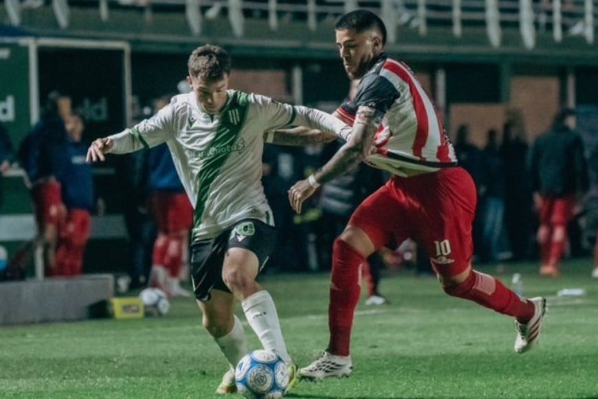 Banfield vs. Barracas. Foto: @CAB_oficial