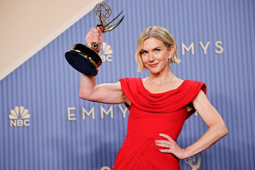 Rhea Seehorn poses with the award for Outstanding Lead Actress in a Drama Series during the 78th Primetime Emmy Awards in Los Angeles, California, U.S., September 14, 2026. REUTERS/Mike Blake