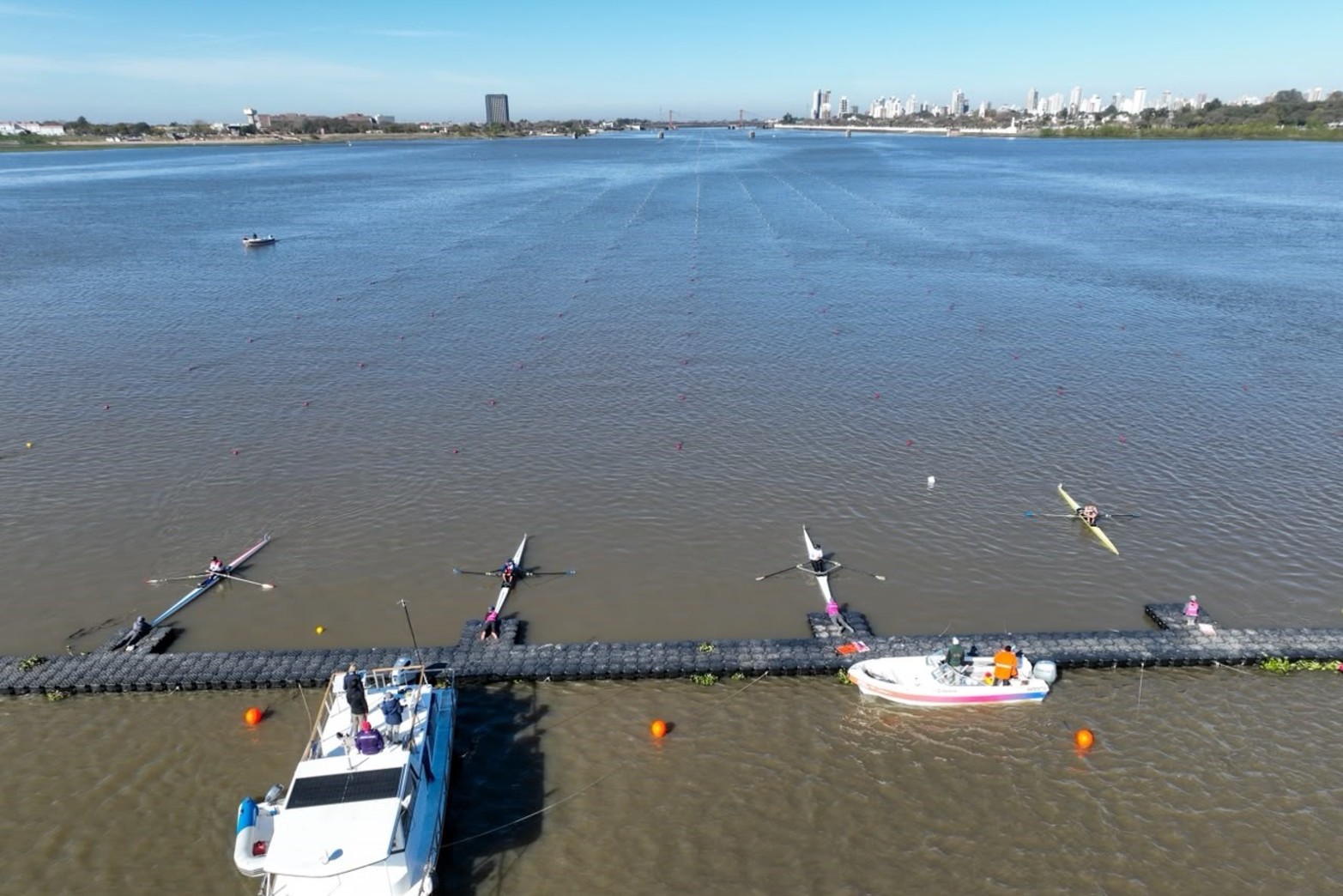 Comenzó la competencia de remo convencional de los XIII Juegos Suramericanos Santa Fe 2026.