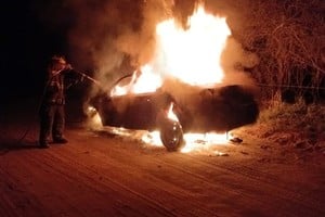 La intervención de Bomberos en el paraje El Chaquito. Foto: Gentileza