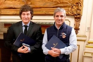El eje central del programa ideado por Milei y Caputo para el 2027 radica en la reactivación de la mano de la inversión privada, proyectando un rebote del 9,2% tras un -2,1% de caída estimada al completar este año.