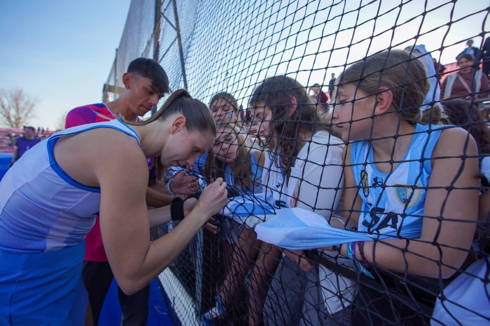 Los Leonas saludando al público post partido vs. Uruguay por los Juegos Suramericanos 2026.