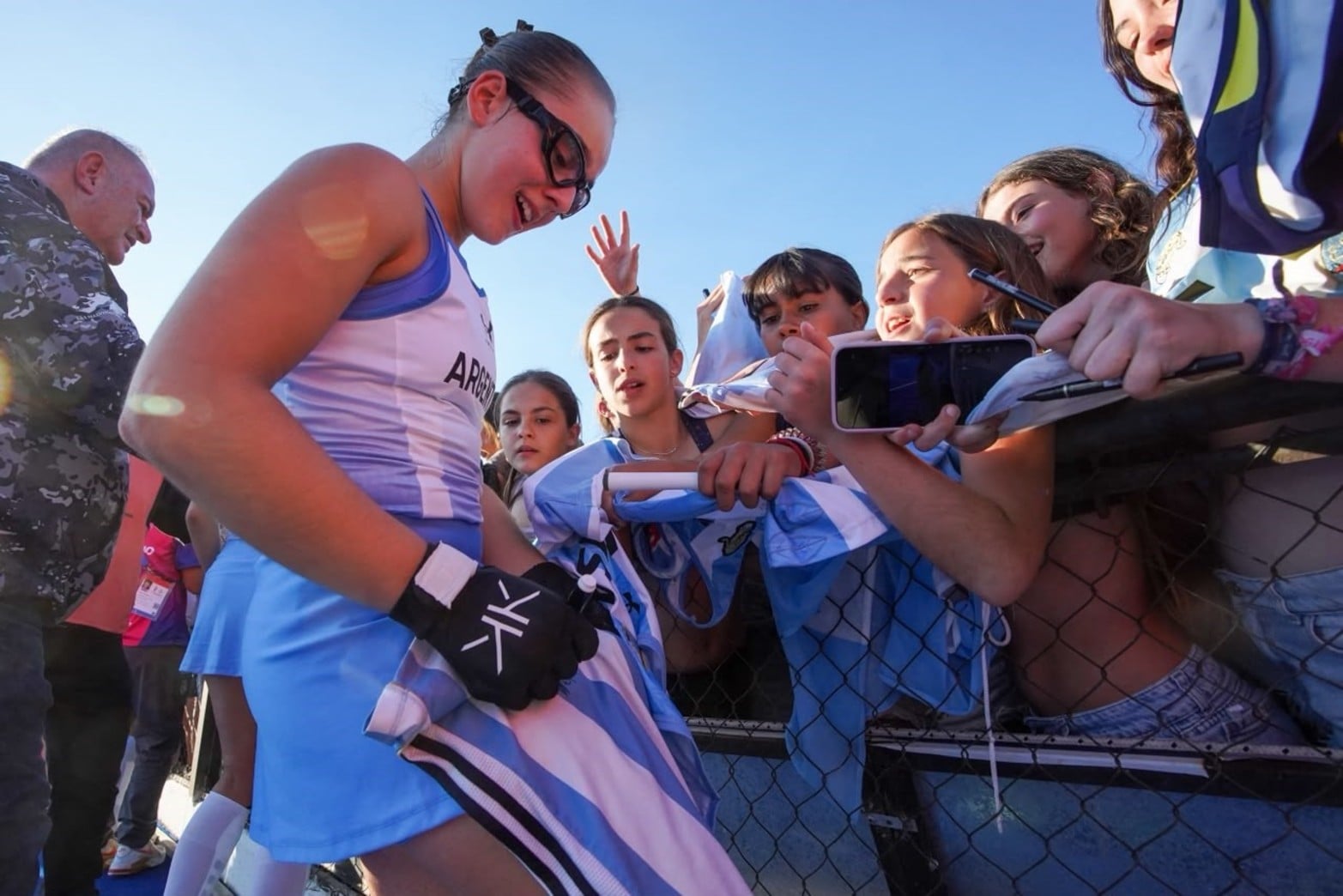 Los Leonas saludando al público post partido vs. Uruguay por los Juegos Suramericanos 2026.