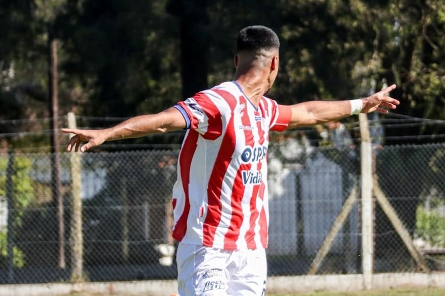 El festejo de gol de Nacho Isla. Crédito: Prensa Unión