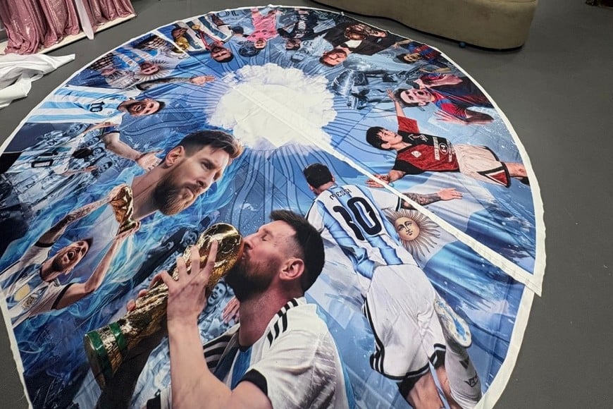 El diseño incluyó imágenes de distintas etapas de la trayectoria de Messi.