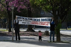 Familiares de la víctima se manifestaron frente a tribunales. Foto: El Litoral