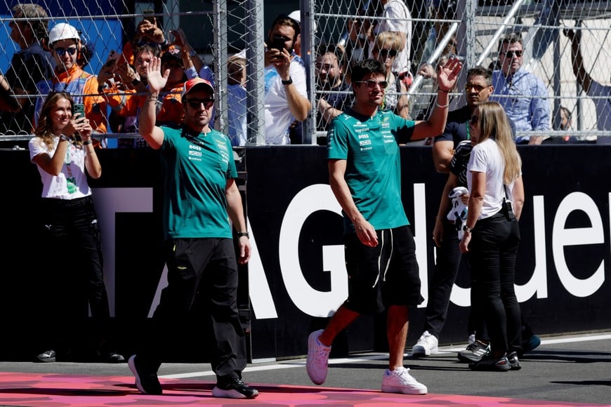 Formula One F1 - Spanish Grand Prix - Madring, Madrid, Spain - September 13, 2026
Aston Martin's Fernando Alonso and Aston Martin's Lance Stroll ahead of the race REUTERS/Violeta Santos Moura