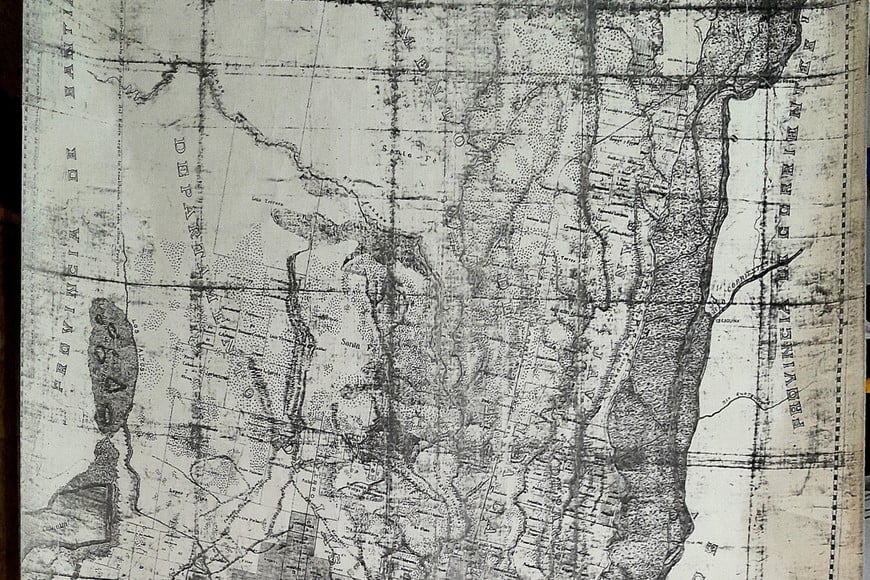 Fragmento del Registro Gráfico de las Propiedades Rurales de la Provincia de Santa Fe. Año 1886. Construido por el Departamento Topográfico y publicado bajo la administración del gobernador Dr. José Gálvez. Del centro haciael norte.