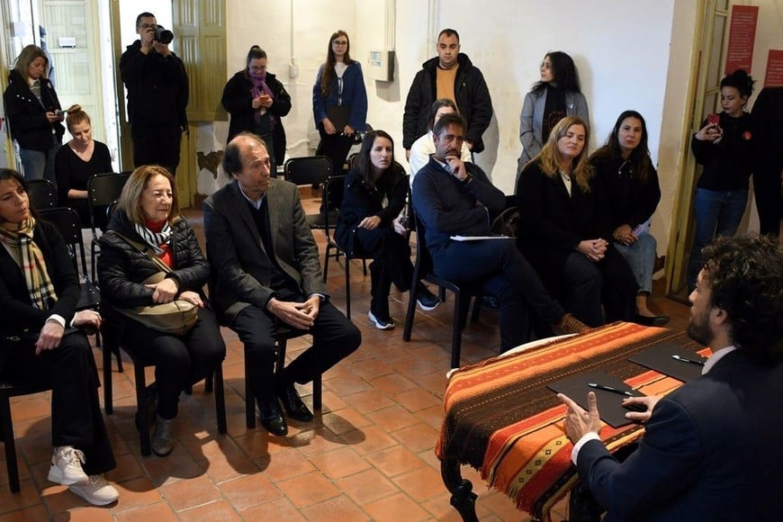 El acto de firma del convenio. Foto: Municipalidad de Santa Fe