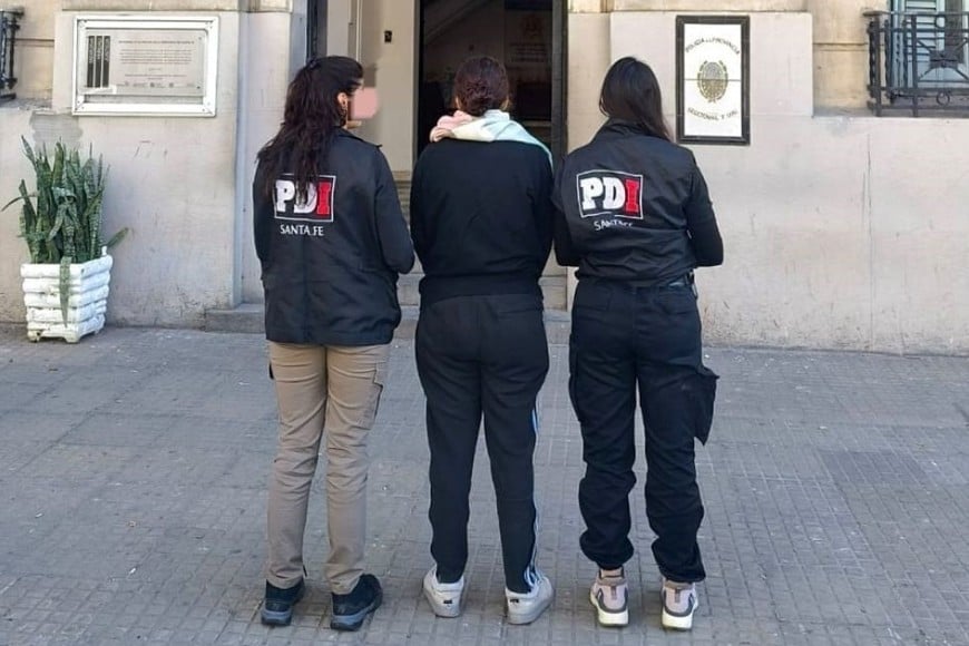 La mujer policía fue aprehendida por falso testimonio. Foto: El Litoral